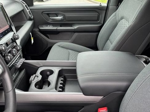 New 2026 RAM 1500 Express AWD/4WD image 22