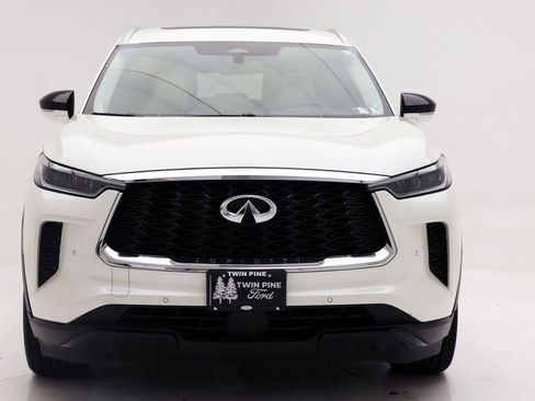 Used 2023 INFINITI QX60 Luxe w/ Performance Audio Package image 3