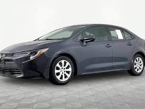 Used 2023 Toyota Corolla LE FWD image 1