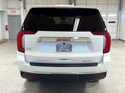 Used 2022 GMC Yukon SLT image 3