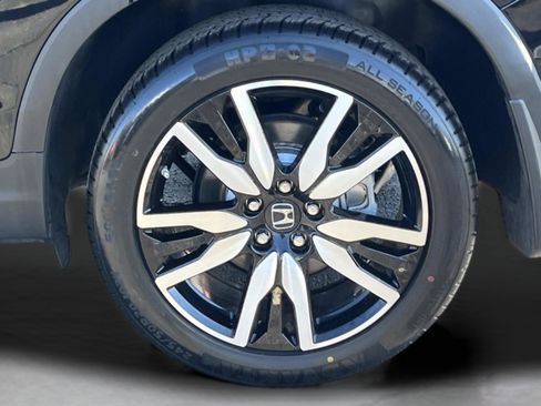 Used 2022 Honda Pilot Touring image 12