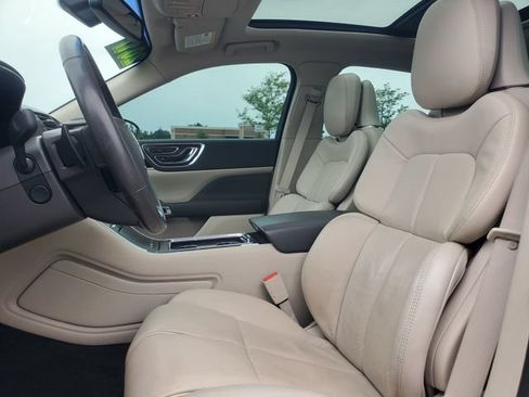 Used 2017 Lincoln Continental Reserve AWD/4WD image 7