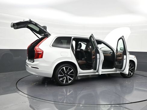 Used 2023 Volvo XC90 B5 Plus AWD/4WD image 35