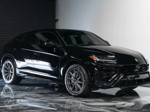 Used 2019 Lamborghini Urus image 4