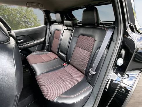 Certified 2025 Nissan Kicks SR AWD/4WD image 21