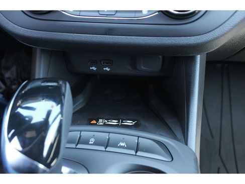 New 2026 Buick Envista Sport Touring FWD image 33