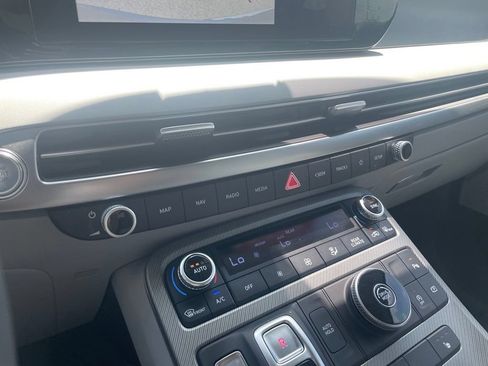 Used 2025 Hyundai Palisade SEL FWD image 16