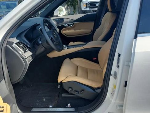 Used 2024 Volvo XC90 B6 Ultimate w/ Protection Package Premier image 3