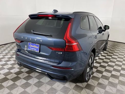 Used 2025 Volvo XC60 T8 Plus w/ Protection Package Premier AWD/4WD image 11
