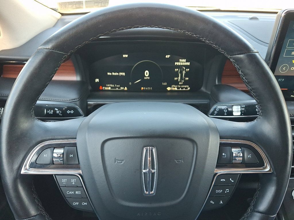 Certified 2023 Lincoln Nautilus Reserve AWD/4WD image 20