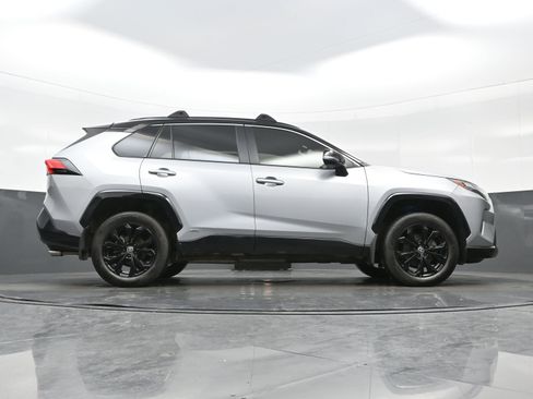 Used 2024 Toyota RAV4 XSE AWD/4WD image 34