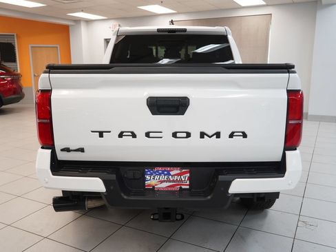 Used 2024 Toyota Tacoma TRD Off-Road w/ TRD Off Road Upgrade Package AWD/4WD image 8