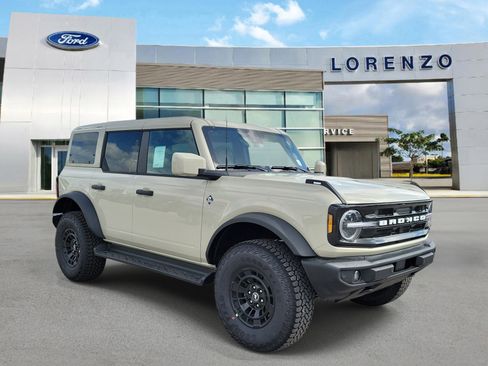 New 2026 Ford Bronco Outer Banks AWD/4WD image 3