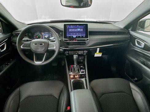 Used 2026 Jeep Compass Latitude AWD/4WD image 27