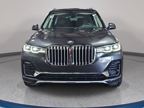 Used 2021 BMW X7 xDrive40i w/ Parking Assistance Package AWD/4WD image 2