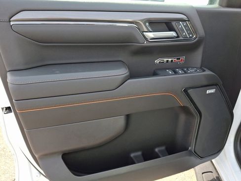 Used 2022 GMC Sierra 1500 AT4 w/ Technology Package AWD/4WD image 13