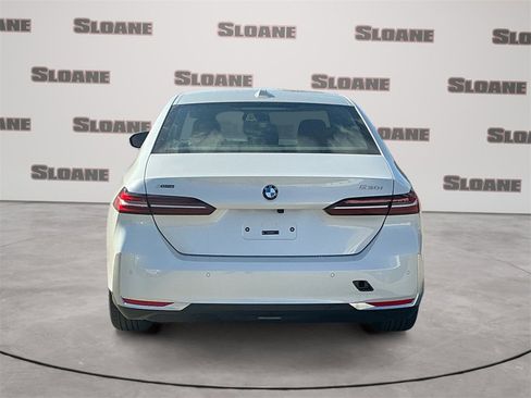 New 2026 BMW 530i xDrive w/ Premium Package image 4