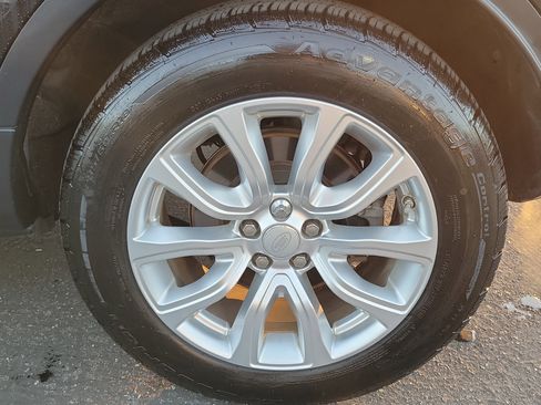 Used 2017 Land Rover Range Rover Evoque SE image 25