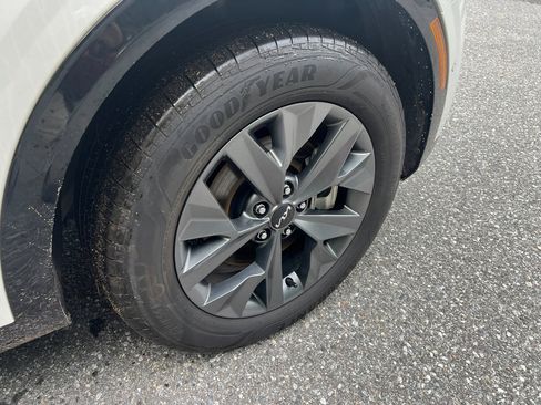 Used 2023 Kia Sportage SX Prestige image 12