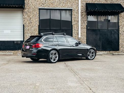 Used 2017 BMW 330i xDrive Wagon image 21