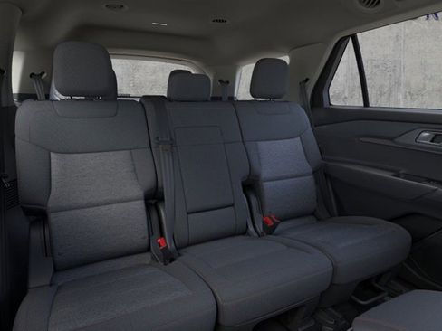 Used 2025 Ford Explorer Active image 11
