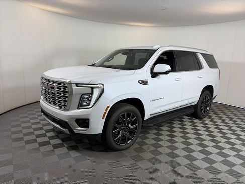Used 2026 GMC Yukon Denali w/ LPO, Floor Liner Package AWD/4WD image 2