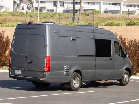 Used 2021 Mercedes-Benz Sprinter 4500 w/ Parking Package image 17