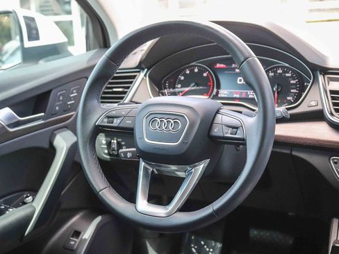 Certified 2023 Audi Q5 Premium w/ Convenience Package AWD/4WD image 17
