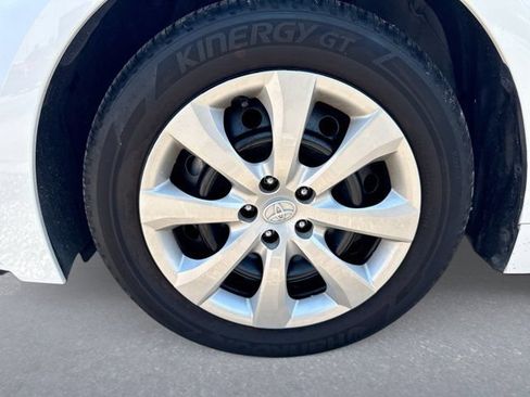 Used 2025 Toyota Corolla LE FWD image 13