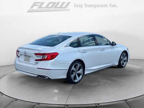 Used 2019 Honda Accord Touring image 9