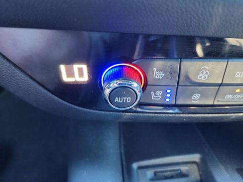 Certified 2024 Buick Enclave Avenir w/ Avenir Technology Package image 20