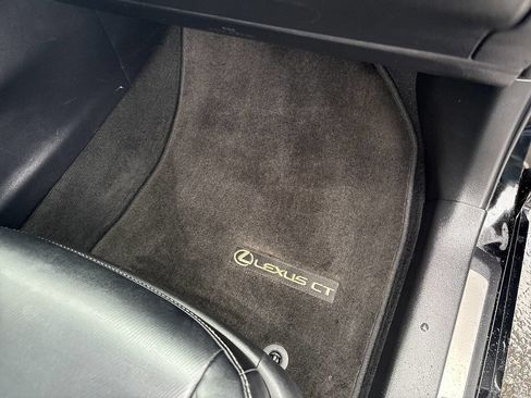 Used 2016 Lexus CT 200h w/ Navigation Package image 19