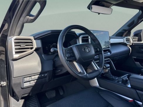 Used 2025 Toyota Tundra Limited image 28