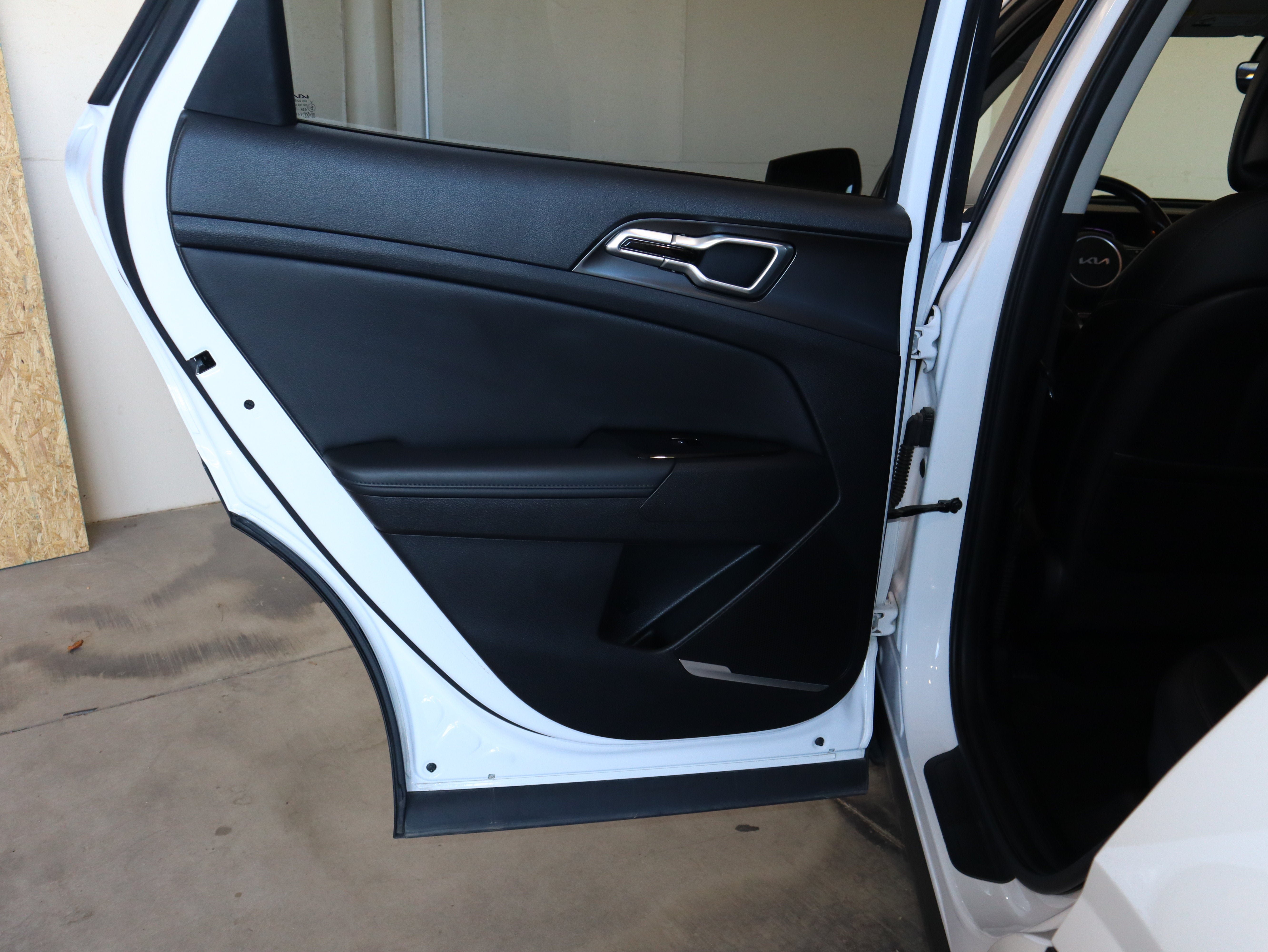 Used 2023 Kia Sportage EX FWD image 36