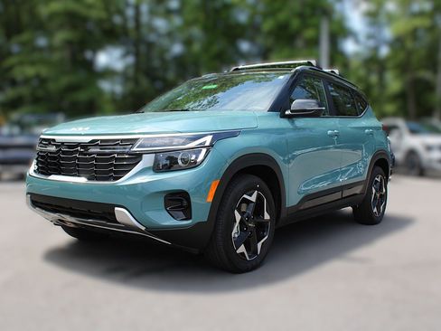 New 2026 Kia Seltos S image 3