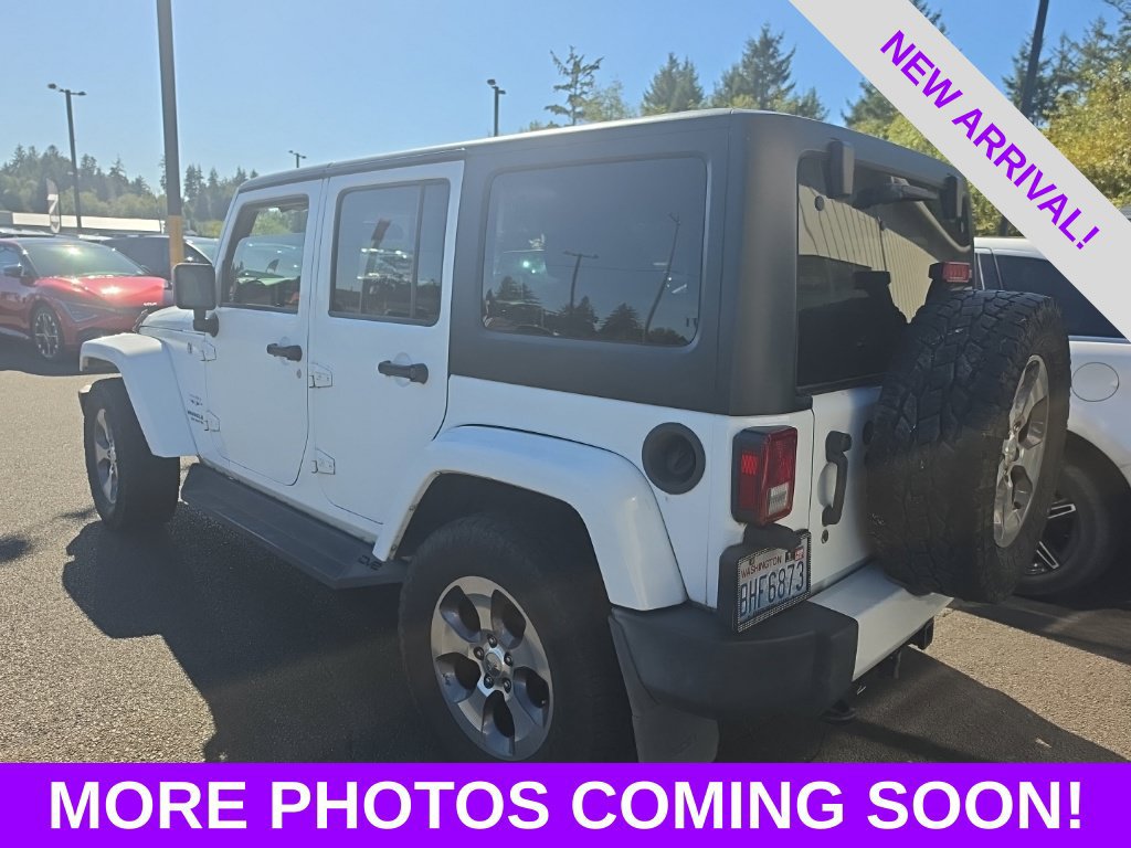 Used 2016 Jeep Wrangler Unlimited Sahara AWD/4WD image 11