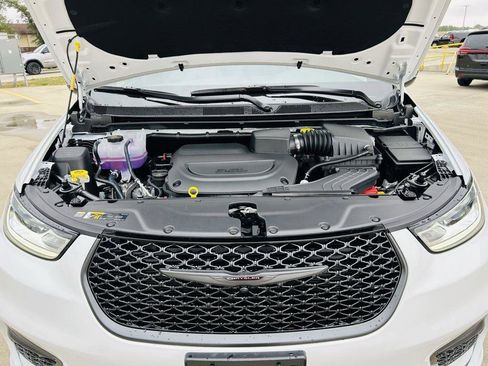 New 2026 Chrysler Pacifica Limited w/ S Appearance Package image 47