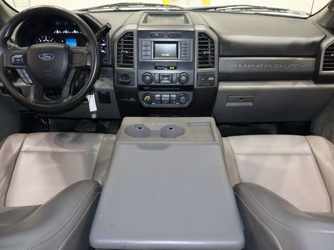 Used 2018 Ford F550 2WD Crew Cab Super Duty image 23