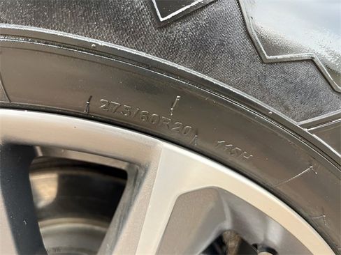 Used 2020 Chevrolet Silverado 1500 LT w/ Texas Edition image 11