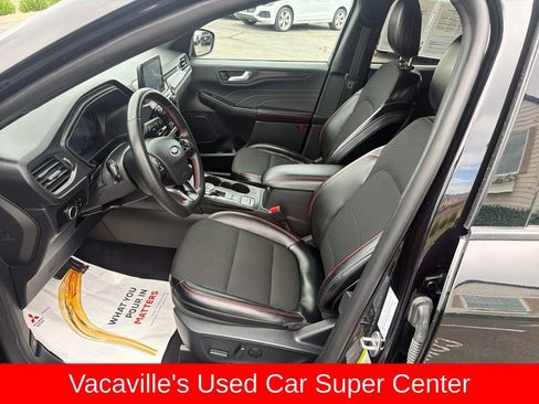 Used 2025 Ford Escape ST-Line FWD image 9