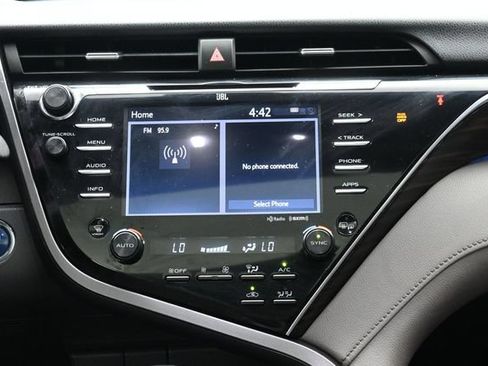 Used 2018 Toyota Camry XLE w/ Audio Package FWD image 22