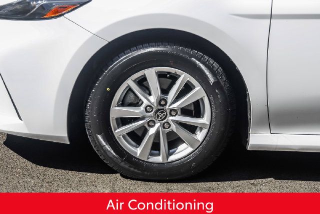 Used 2025 Toyota Camry LE FWD image 14