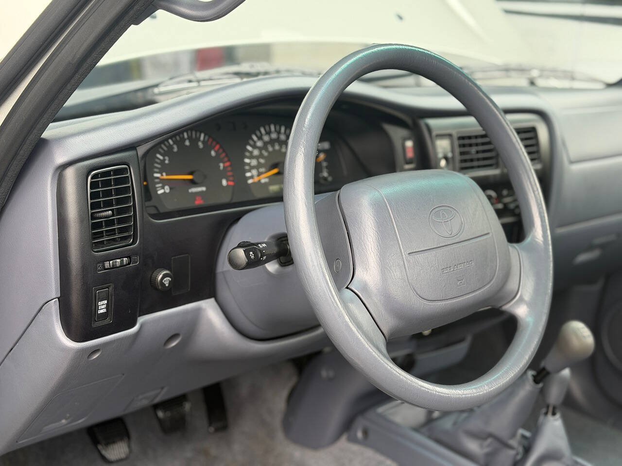 Used 2000 Toyota Tacoma 4x4 Regular Cab image 34