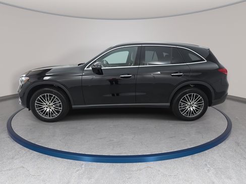 Certified 2026 Mercedes-Benz GLC 300 image 8