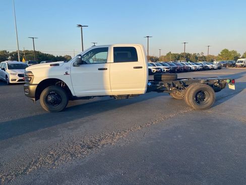 New 2026 RAM 3500 Tradesman image 4