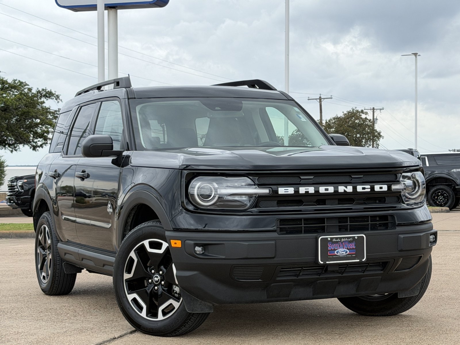 Used 2024 Ford Bronco Sport Outer Banks AWD/4WD image 2