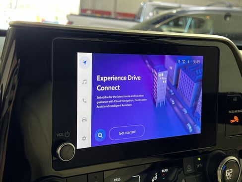 Used 2023 Toyota Highlander XLE image 20