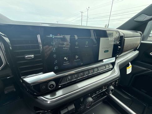 New 2026 Chevrolet Silverado 3500 High Country w/ High Country Premium Package AWD/4WD image 12