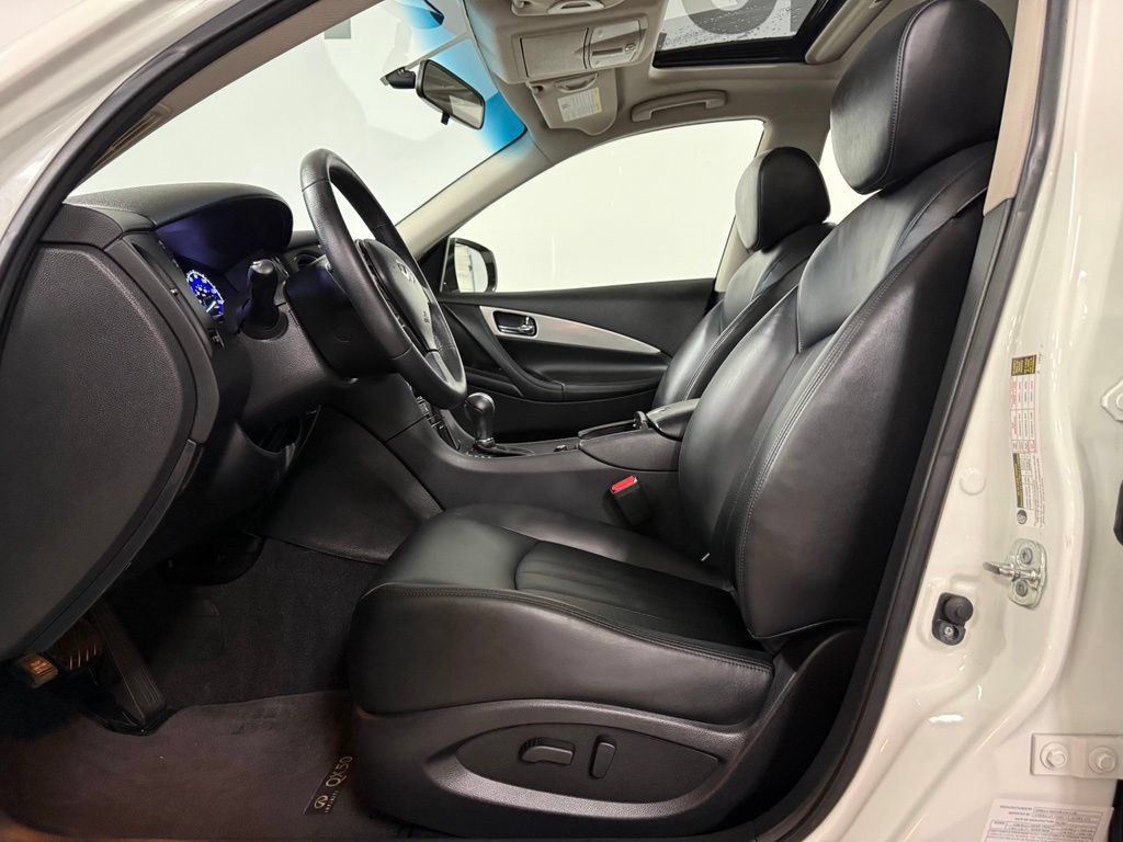 Used 2017 INFINITI QX50 AWD image 9