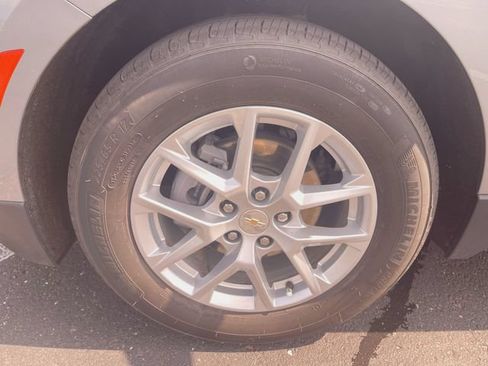 Used 2024 Chevrolet Equinox LT w/ LPO, Floor Liner Package FWD image 32